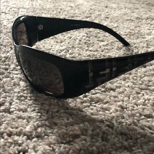 Fendi black sunglasses with case
